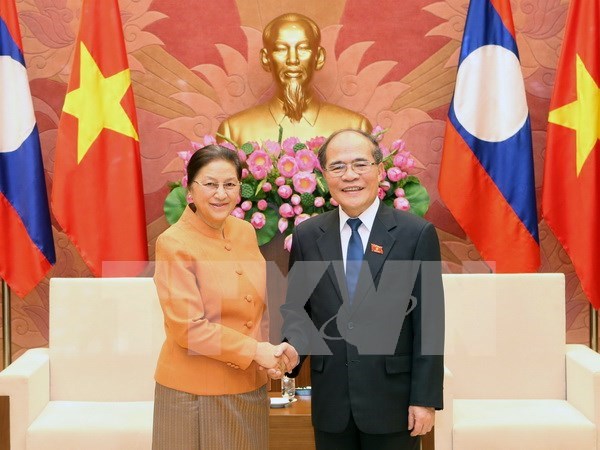 Estrechan vinculos parlamentarios de Vietnam con Laos y Cambodia hinh anh 1