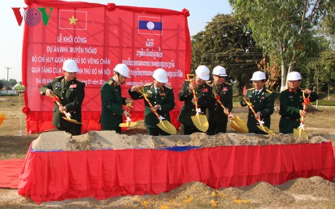 Casa tradicional reitera relaciones entre Vietnam y Laos hinh anh 1