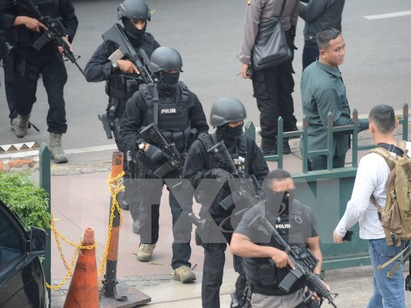 Indonesia arresta a tres sospechosos de ataques en Yakarta hinh anh 1