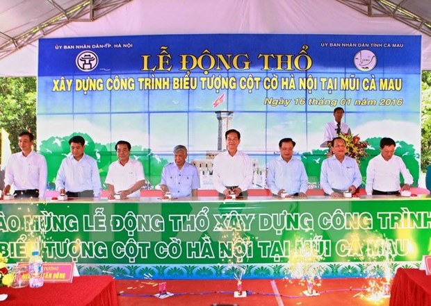 Arrancan en extremo sur construccion de “asta de bandera nacional de Hanoi” hinh anh 1