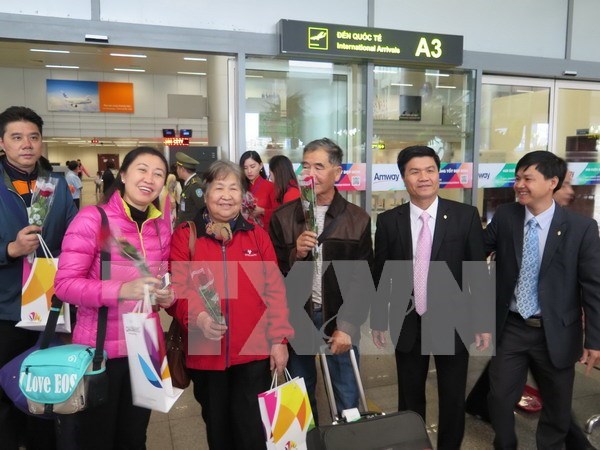 Primeros turistas extranjeros llegan a Da Nang en ocasion del Tet hinh anh 1