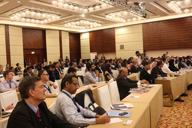 Vietnam asiste a simposio sobre tecnologia educativa en Dubai hinh anh 1
