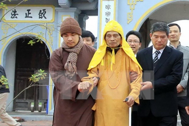 Autoridades de Hanoi felicitan a dignatario budista en ocasion del Tet hinh anh 1