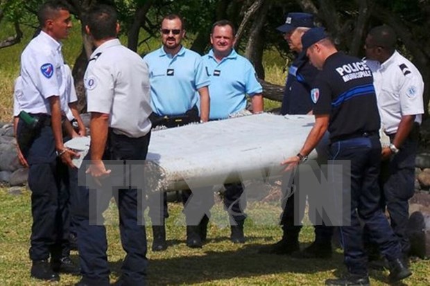 Malasia enviara expertos para investigar restos de avion en Mozambique hinh anh 1