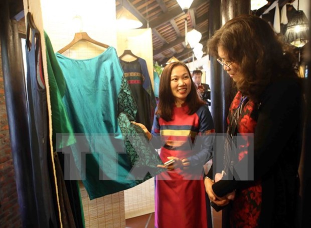Festival en Quang Nam pretende promover industria vietnamita de la seda hinh anh 1