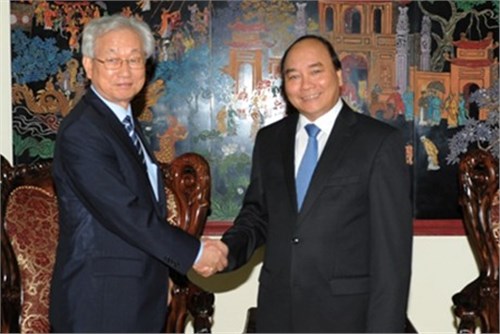 Viceprimer ministro vietnamita recibe a embajador sudcoreano hinh anh 1