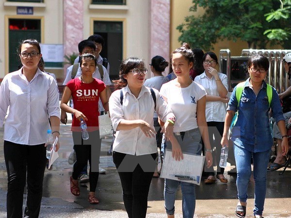 Rusia suministrara 855 becas para estudiantes vietnamitas hinh anh 1