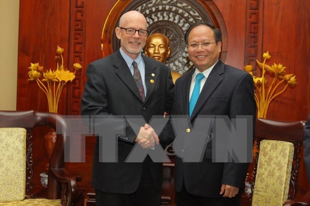Lider del Partido Comunista de Estados Unidos visita Ciudad Ho Chi Minh hinh anh 1