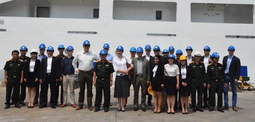 Delegacion de agregados militares de Holanda en Asia-Pacifico visita Da Nang hinh anh 1