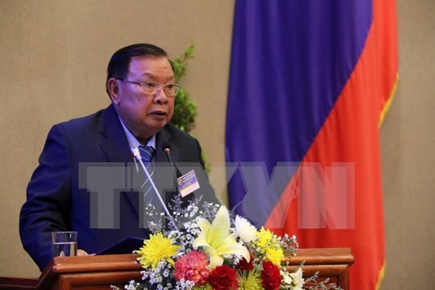 Vietnam felicita a los lideres recien elegidos de Laos hinh anh 1