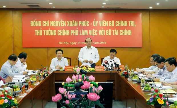 Premier vietnamita exige acciones mas resueltas en lucha anticorrupcion hinh anh 1