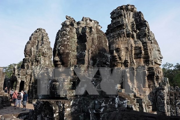 Camboya prohibe vehiculos en calle frente a Angkor Wat hinh anh 1