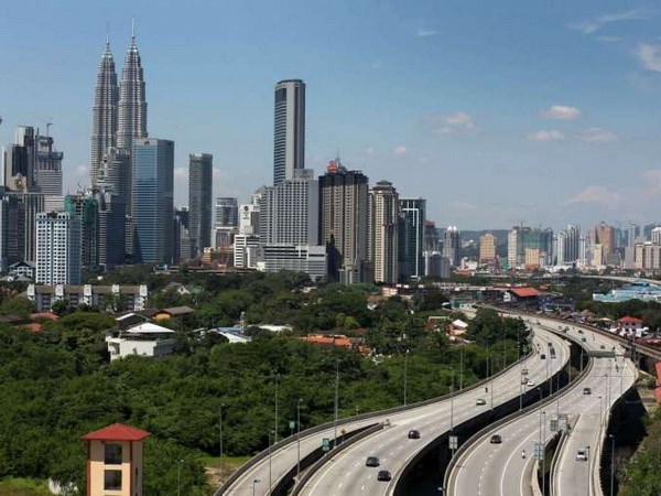 Malasia, segundo receptor de inversiones en infraestructura de Asia hinh anh 1