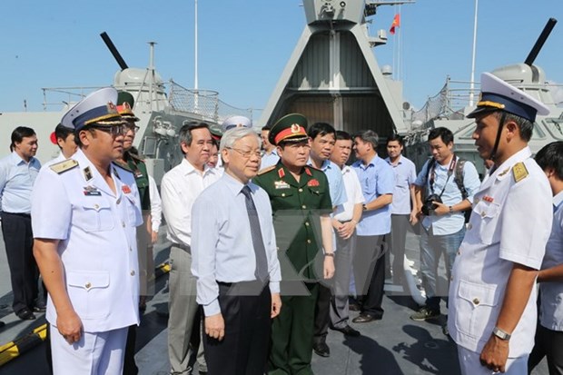 Maximo dirigente partidista de Vietnam visita Zona 4 de la Fuerza Naval hinh anh 1