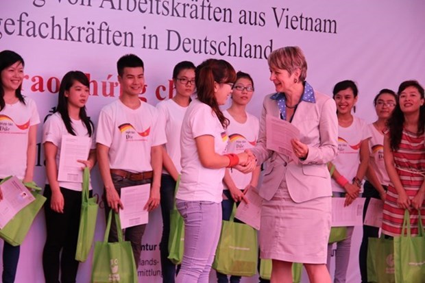 Amplia Alemania proyecto de capacitacion a enfermeros vietnamitas hinh anh 1