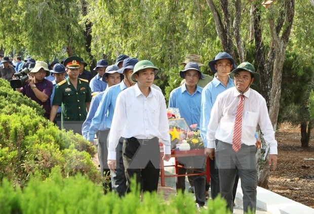 Entierran restos de combatientes vietnamitas caidos en Cambodia hinh anh 1