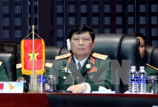Ministros de Defensa ASEAN-China se reunen en conferencia informal en Laos hinh anh 1