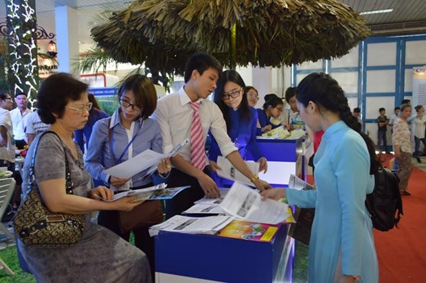Vietnam participa en Exposicion internacional de Turismo en Rusia hinh anh 1