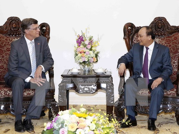 Premier vietnamita recibe a embajador australiano hinh anh 1