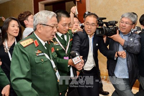 Vietnam impulsa dialogos bilaterales para intensificar la seguridad regional hinh anh 1