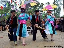 Fiesta cultural de etnia minoritaria Mong atrae a visitantes hinh anh 1