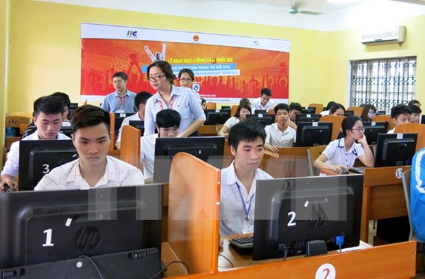 Vietnamitas participan en competencia internacional de informatica hinh anh 1