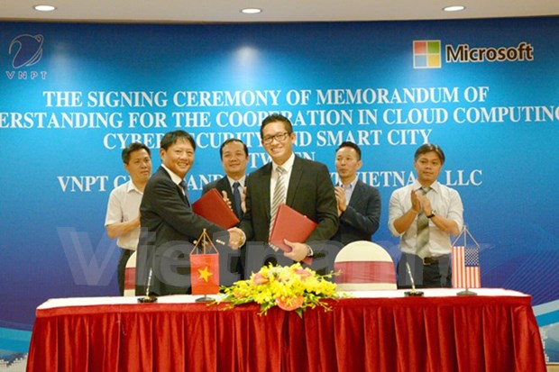 Grupo vietnamita y Microsoft firman acuerdo de cooperacion estrategica hinh anh 1