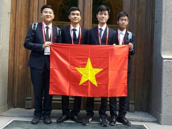 Vietnam gana dos medallas de oro en la Olimpiada Internacional de Quimica hinh anh 1
