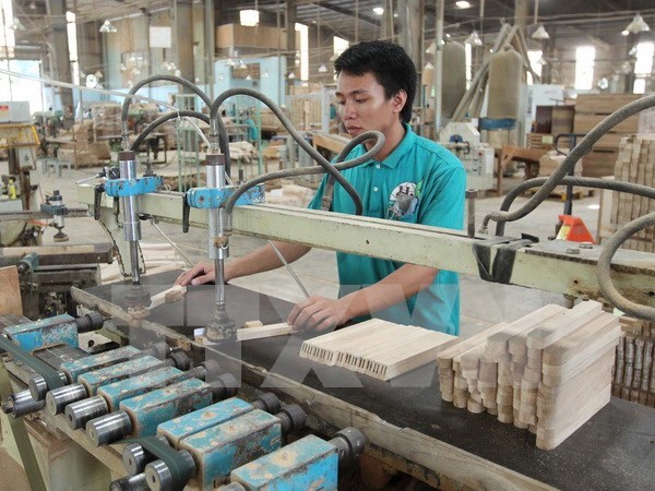 Abren nueva fabrica de productos madereros en provincia vietnamita hinh anh 1
