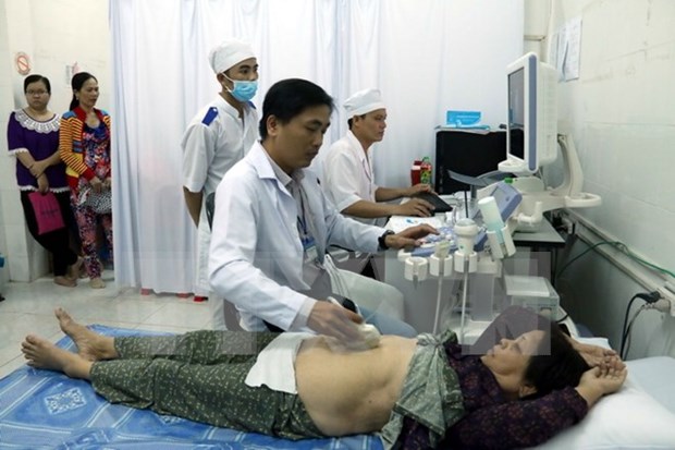 Vietnam incrementa cobertura de seguro medico para 2020 hinh anh 1