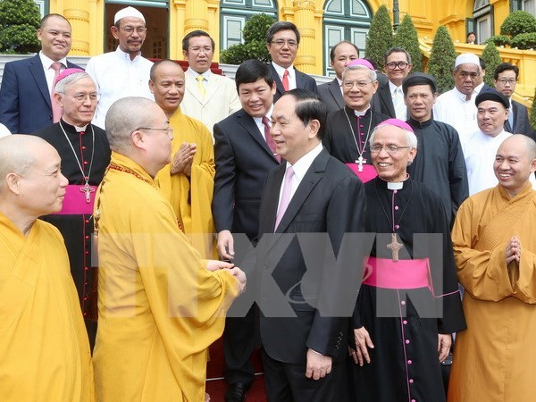 Vietnam persiste en unir comunidades religiosas con todo el pueblo hinh anh 1