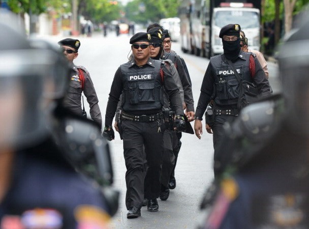 Policia de Tailandia identifica a sospechosos de serie de ataques de bombas hinh anh 1