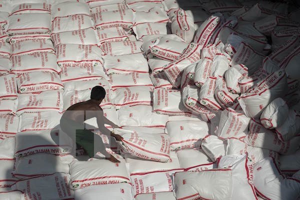 Tailandia considera suspension de venta de arroz de reserva hinh anh 1