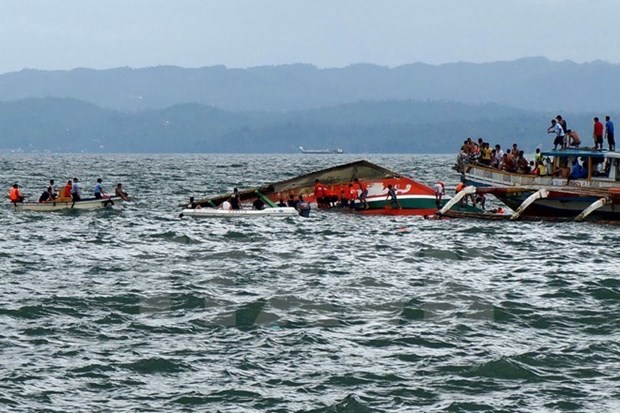 Suman 15 los cadaveres encontrados tras naufragio en Indonesia hinh anh 1