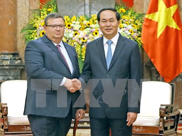 Visita Vietnam fiscal general de Bulgaria hinh anh 1