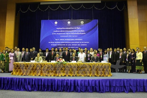 Vietnam, Laos y Camboya buscan desarrollar personal en ciencias sociales hinh anh 1