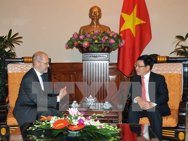 Vicepremier de Vietnam recibe al presidente del Consejo de Negocios de EE.UU. hinh anh 1