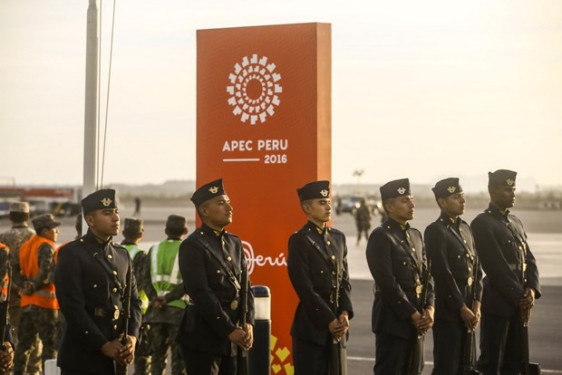 [Foto] Presidente de Vietnam llega a Peru para la Cumbre de APEC hinh anh 5