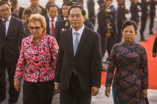 [Foto] Presidente de Vietnam llega a Peru para la Cumbre de APEC hinh anh 6