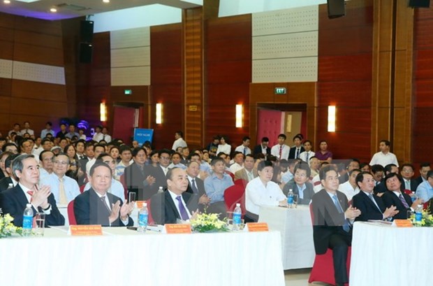 Premier vietnamita urge a la provincia de Hoa Binh priorizar agricultura organica hinh anh 1
