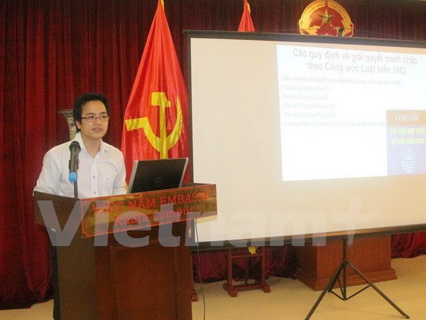 Embajada de Vietnam en Malasia efectua coloquio sobre el Mar del Este hinh anh 1