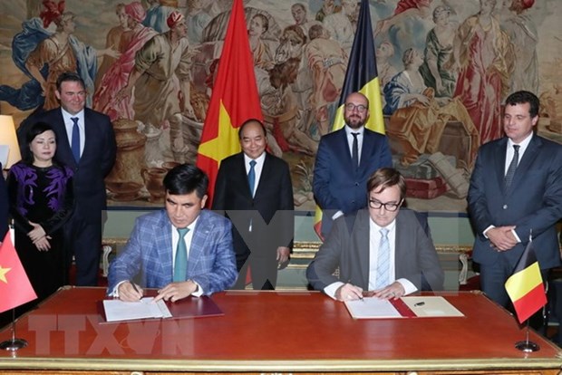 Vietnam y Belgica ratifican compromiso de robustecer relaciones multifaceticas hinh anh 1