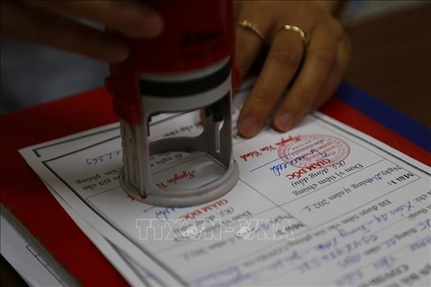 Abrira pasaporte de vacunacion contra el COVID-19 oportunidades para el turismo en Vietnam hinh anh 2