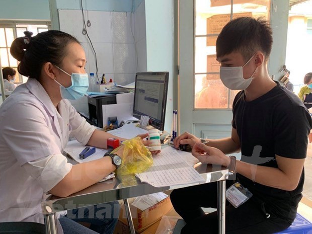 Aumenta tendencia de contagios de VIH/SIDA entre adolescentes vietnamitas hinh anh 3