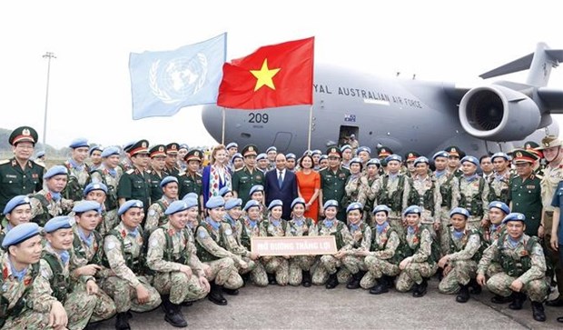 Exigen a los cascos azules de Vietnam empenarse en promover imagen de pais amante de paz hinh anh 1