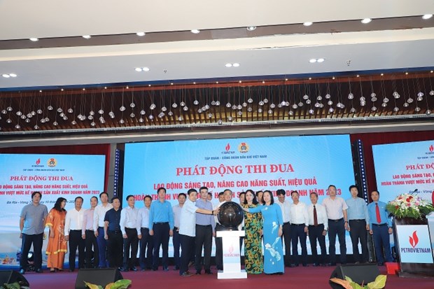Lanzan programas dedicados a trabajadores en sector petrolero de Vietnam hinh anh 1