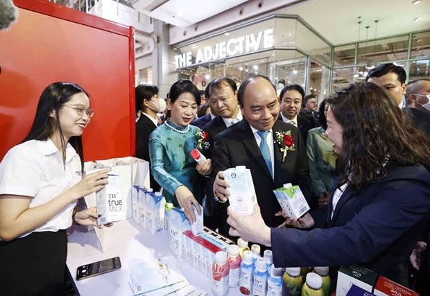 Confianza de consumidores eleva preferencia de productos vietnamitas hinh anh 1