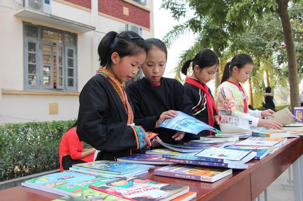 Vietnam imprimira 30 mil libros para ninos en zonas montanosas hinh anh 1