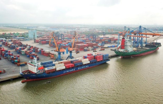 Aumento de tarifas del flete maritimo provoca dificultades para empresas vietnamitas hinh anh 1