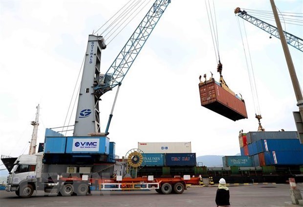 Aumento de tarifas del flete maritimo provoca dificultades para empresas vietnamitas hinh anh 2